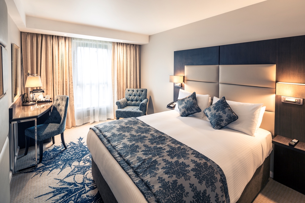 Mercure Edinburgh Quay 8211 9448