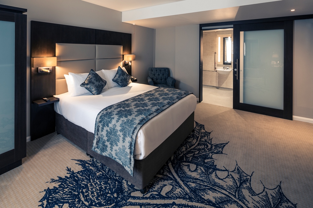 Mercure Edinburgh Quay 8211 9448
