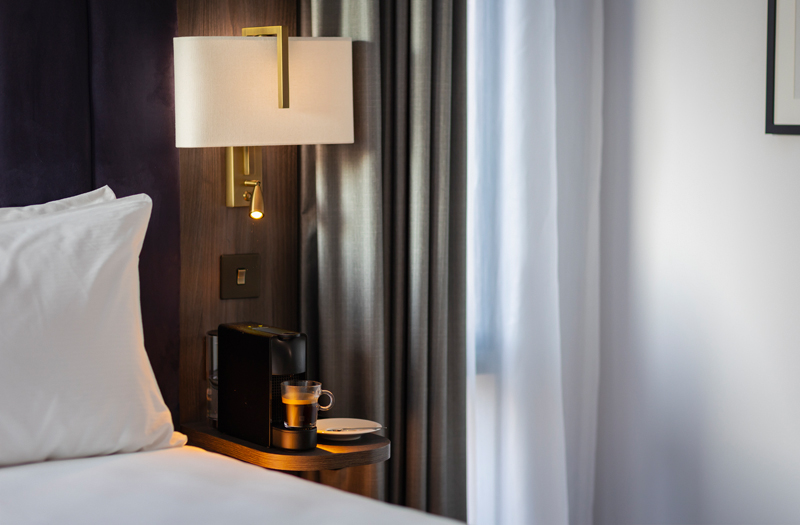 Check In Golden Bronze Doubletree Manchester