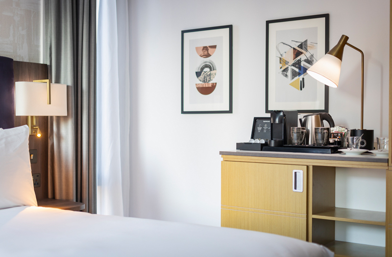Check In Golden Bronze And Phono Doubletree Manchester
