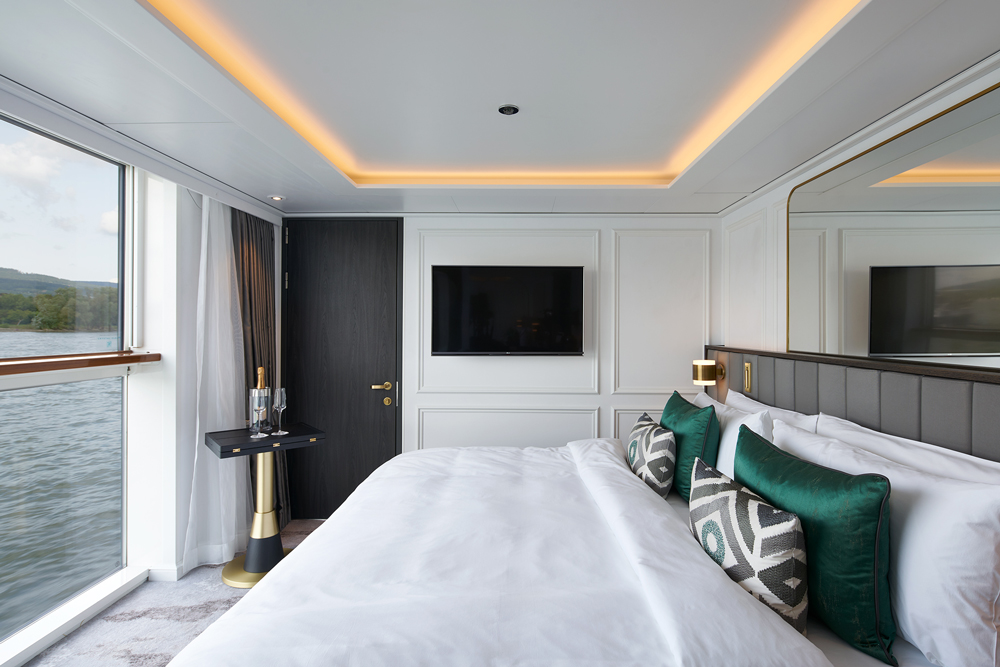 Crystal Bach River Suite