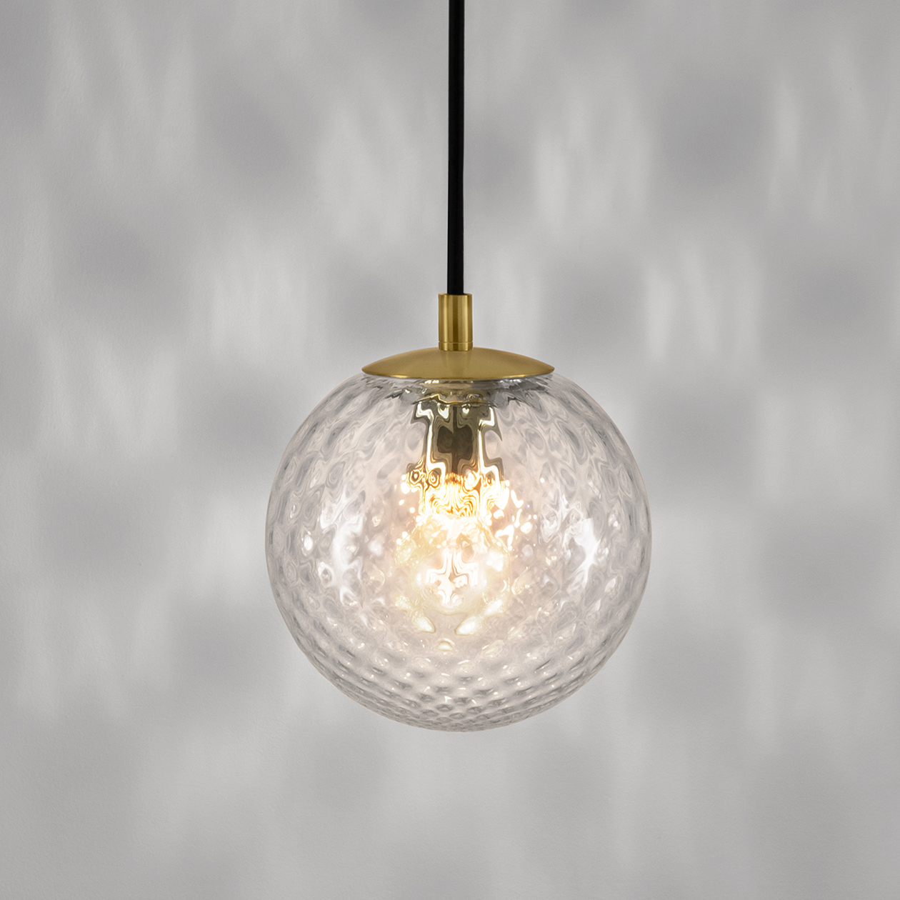 <img src="https://chelsom.co.uk/site/uploads/2025/04/GQ-150-CL.jpg" class="tooltip-image">150MM QUILT GLOBE - CLEAR 150MM QUILT GLOBE - CLEAR
