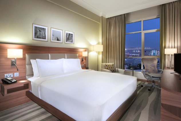 Hilton Al Muraqabat 1670 Compressed