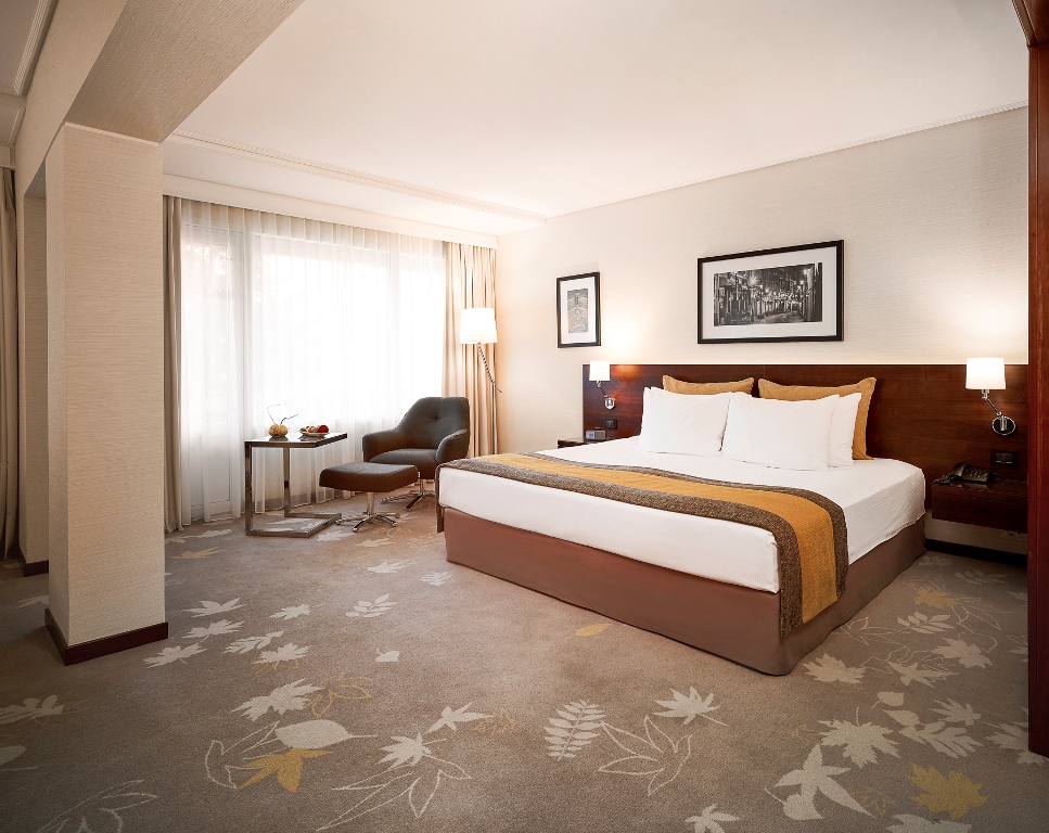 Junior Suite 1 Compressed