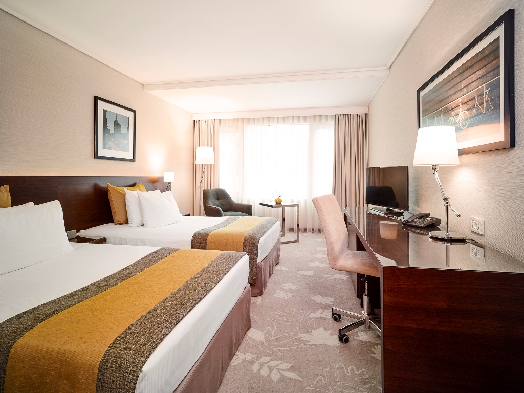 Standard Twin Room Compressed
