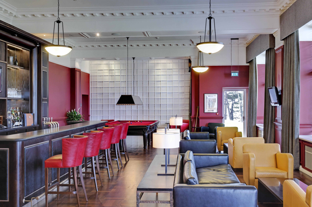 Turnberry Sports Bar 1 Web