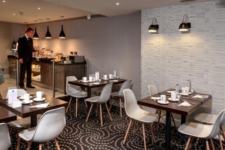 Delmere Hotel Dining 15 83683 Compressed