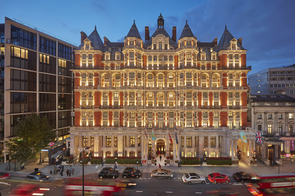 London 2017 Exterior Facade Dusk