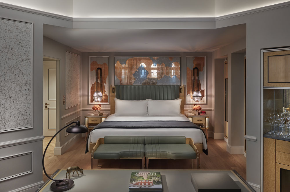 London 2017 Suite Turret Bedroom