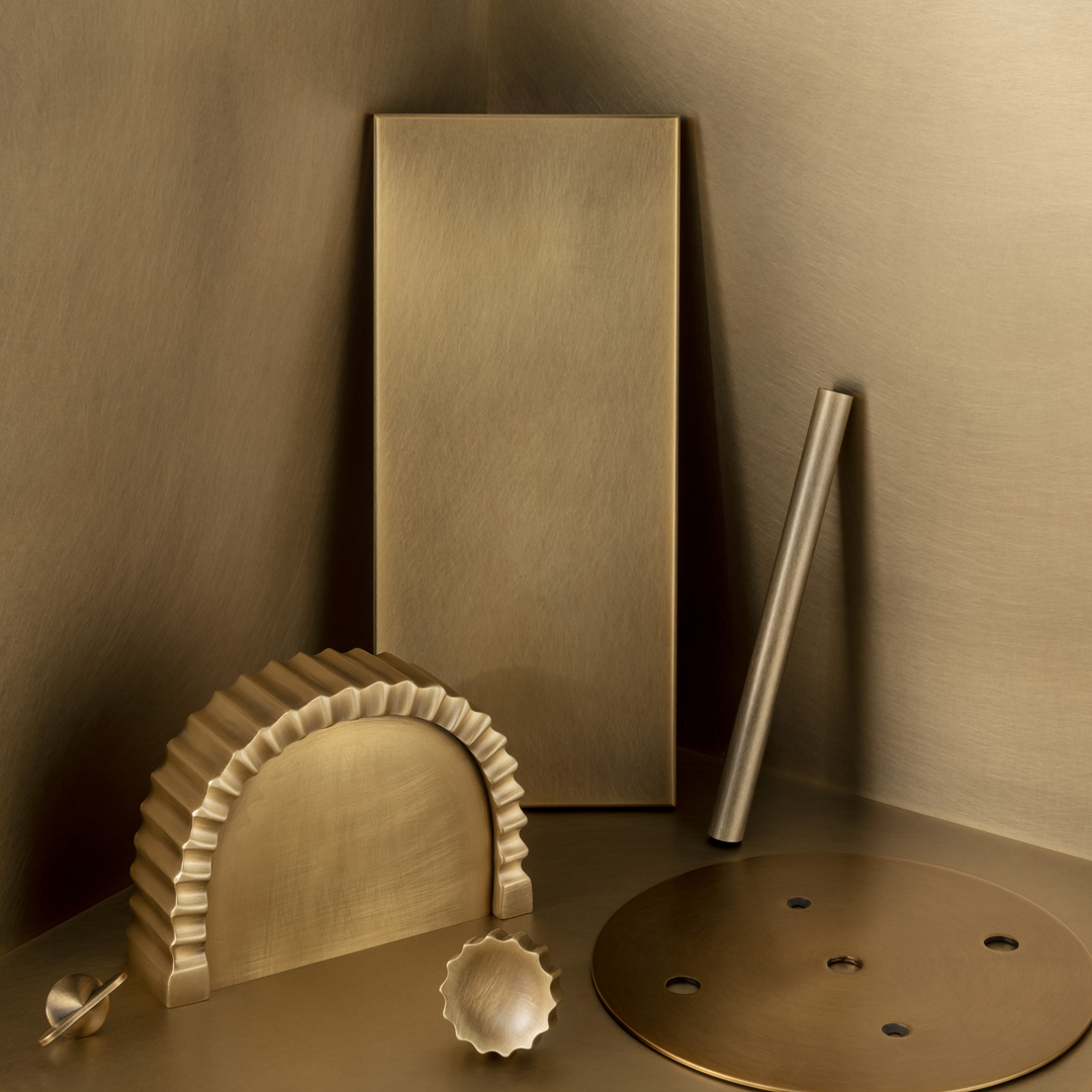 AGED BRASS (ABR)