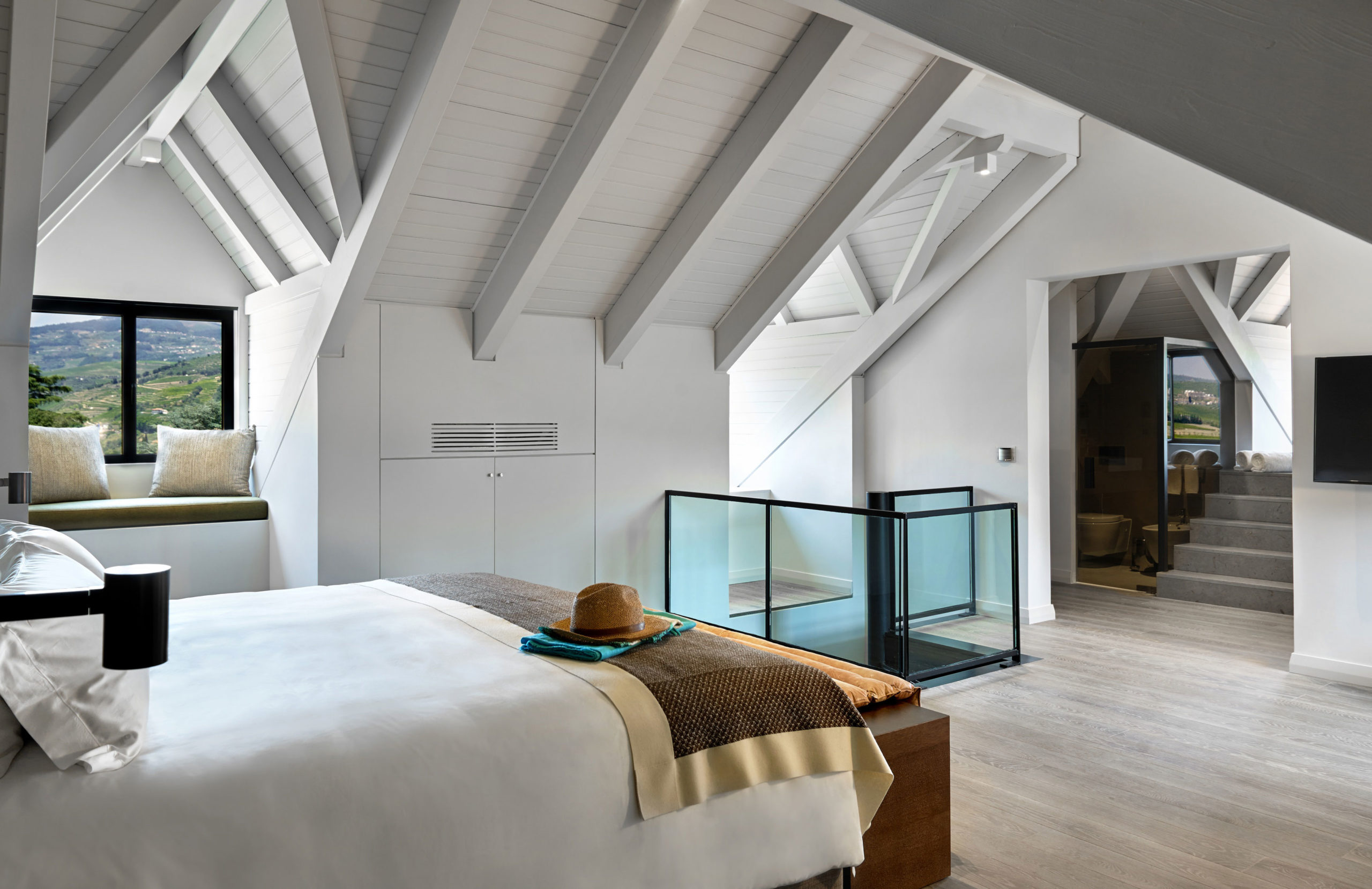 Quinta Suite Duplex Bedroom Scaled 1