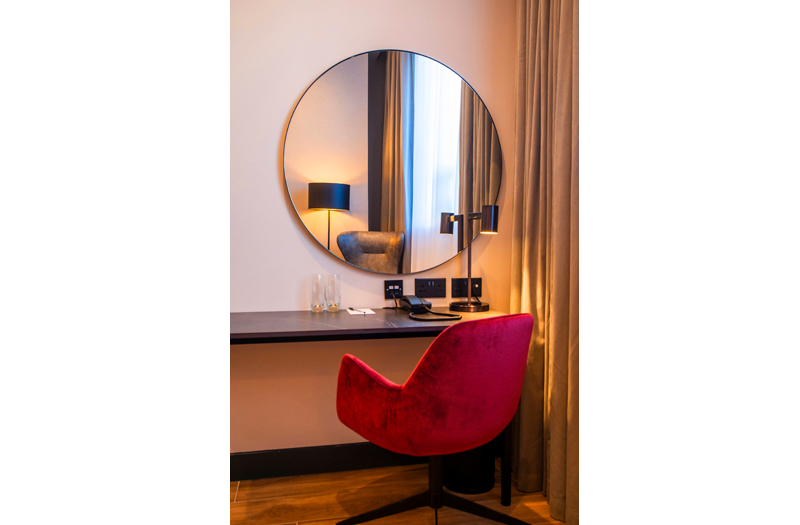 Tynecastle Parkjpg SWING TABLE LAMP V2