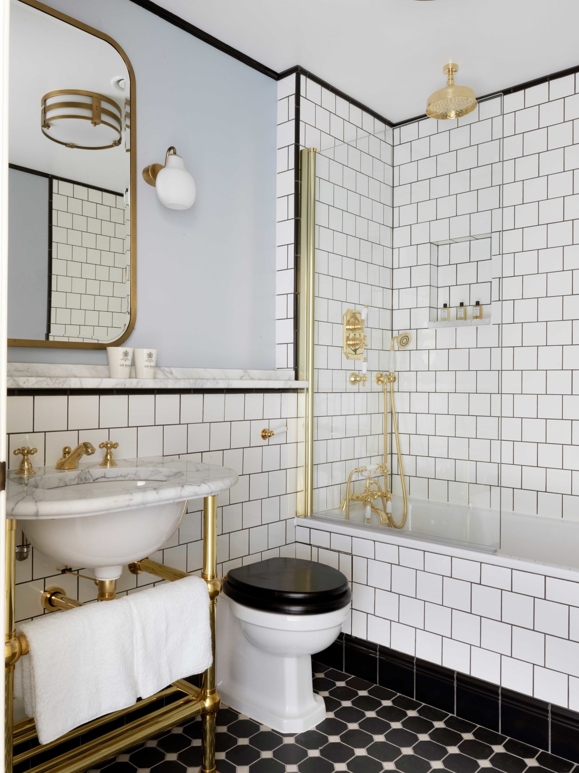 University Arms UA Classic Bathroom Side View 1 Of 2 HighRes Scaled 1