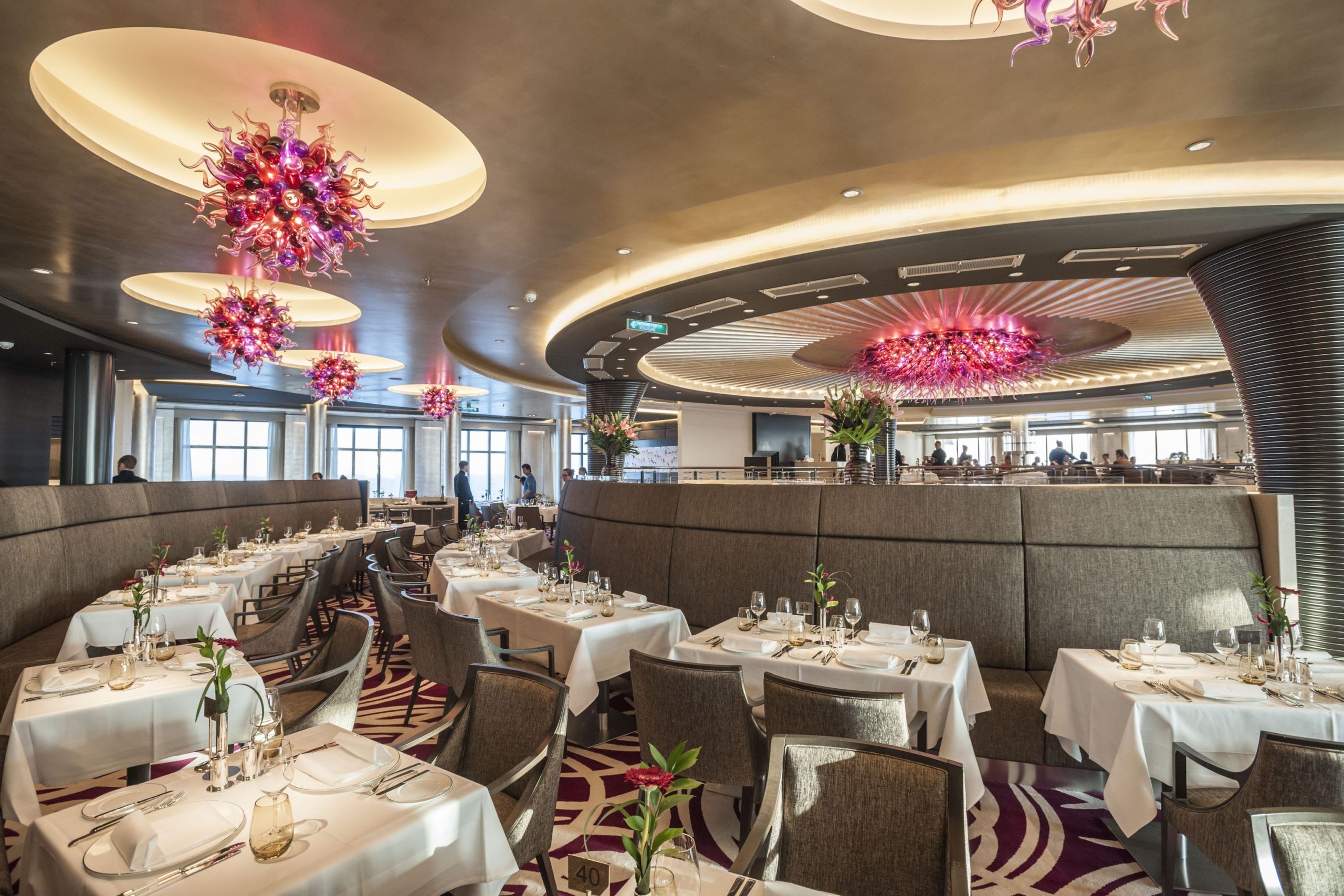 MS Europa 2 Restaurant Weltmeere