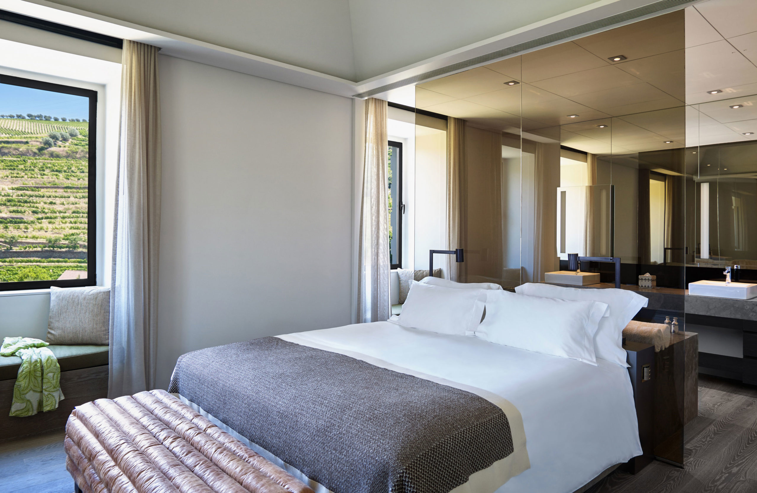 Master Suite Bedroom Scaled 1