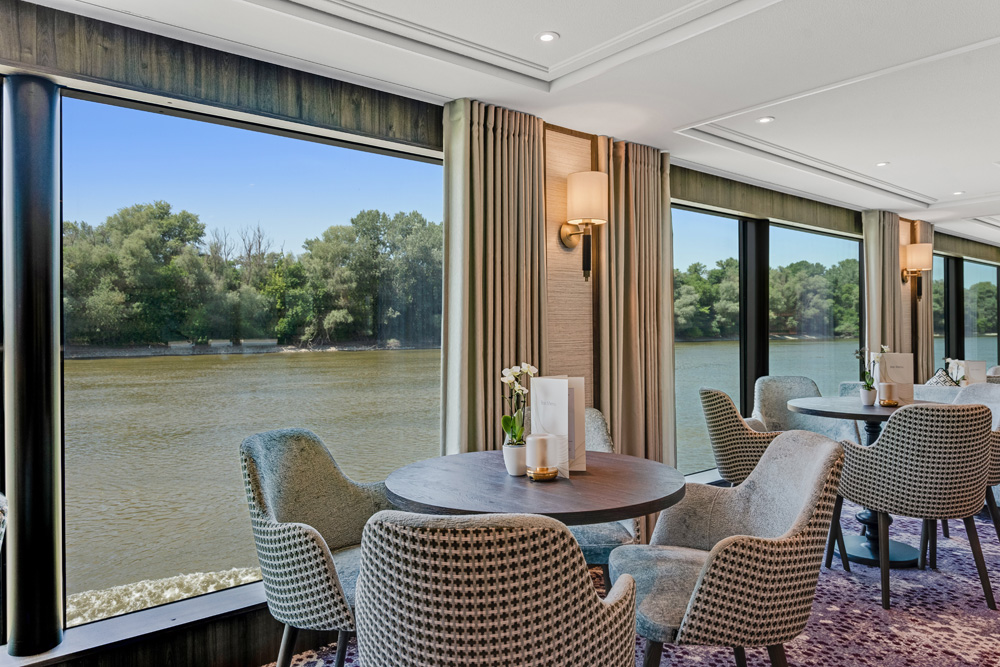Cheslom lighting onboard MS RIVIERA RADIANCE