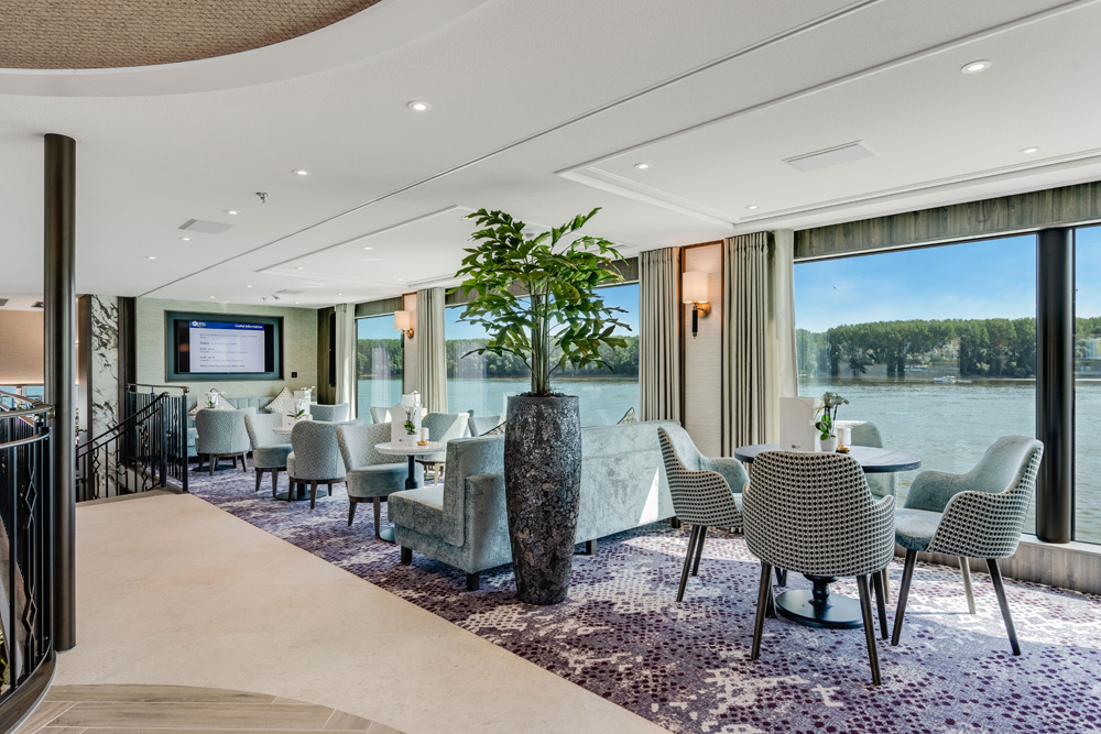 Cheslom lighting onboard MS RIVIERA RADIANCE